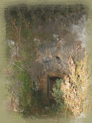 L'entrée de la grotte de Trassanel